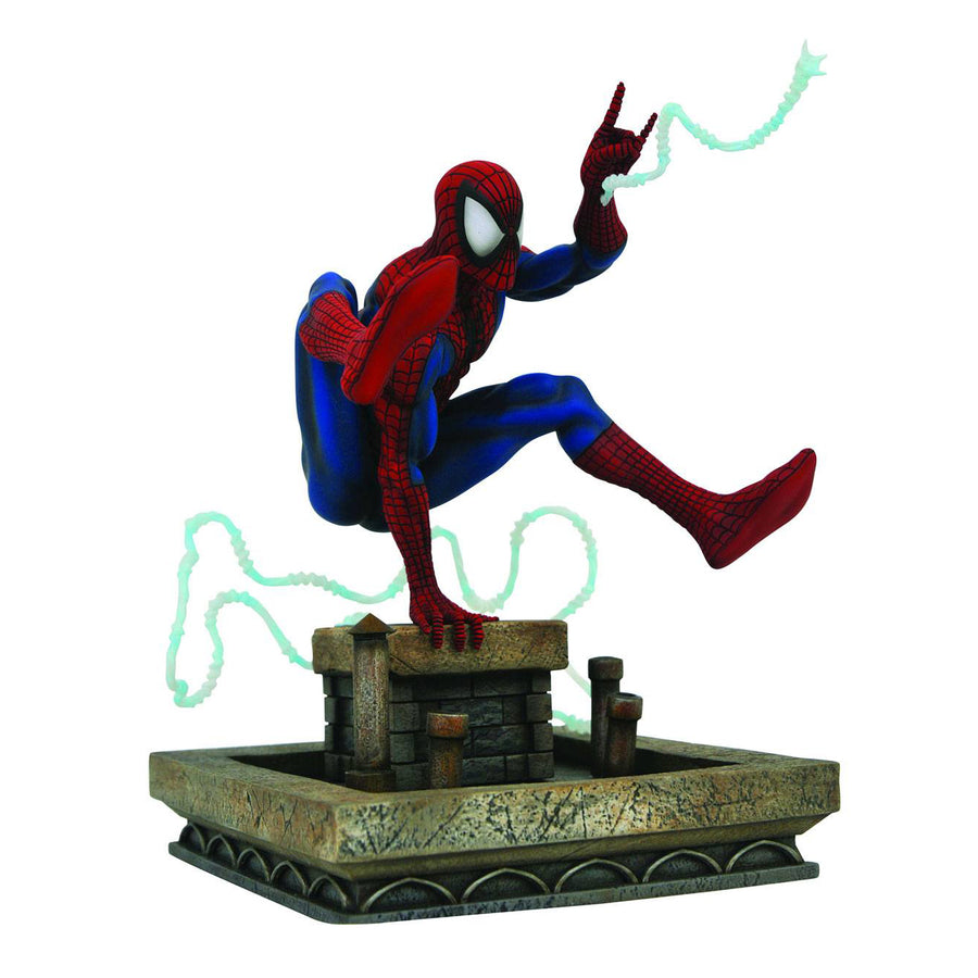 Diamond Select Marvel Gallery Spiderman 90s PVC Statue