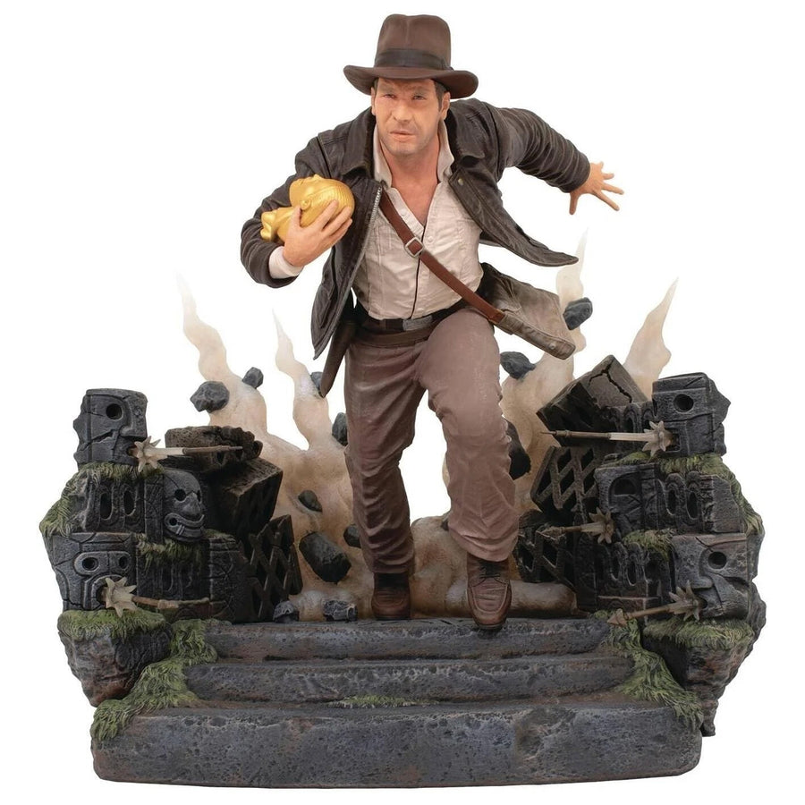 Raiders of the Lost Ark Indiana Jones Deluxe Escape 10-Inch PVC Diorama Gallery Statue