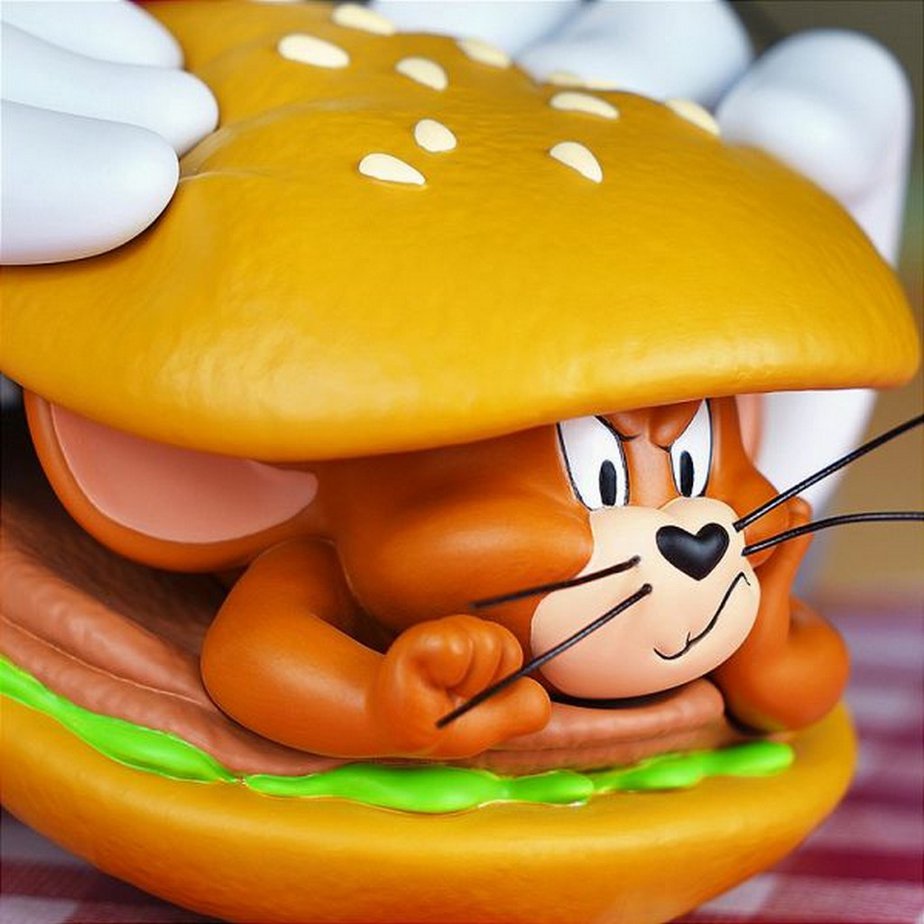 Soap Studio CA178 Tom and Jerry: Mega Burger Bust Figure Statue 1000% Version